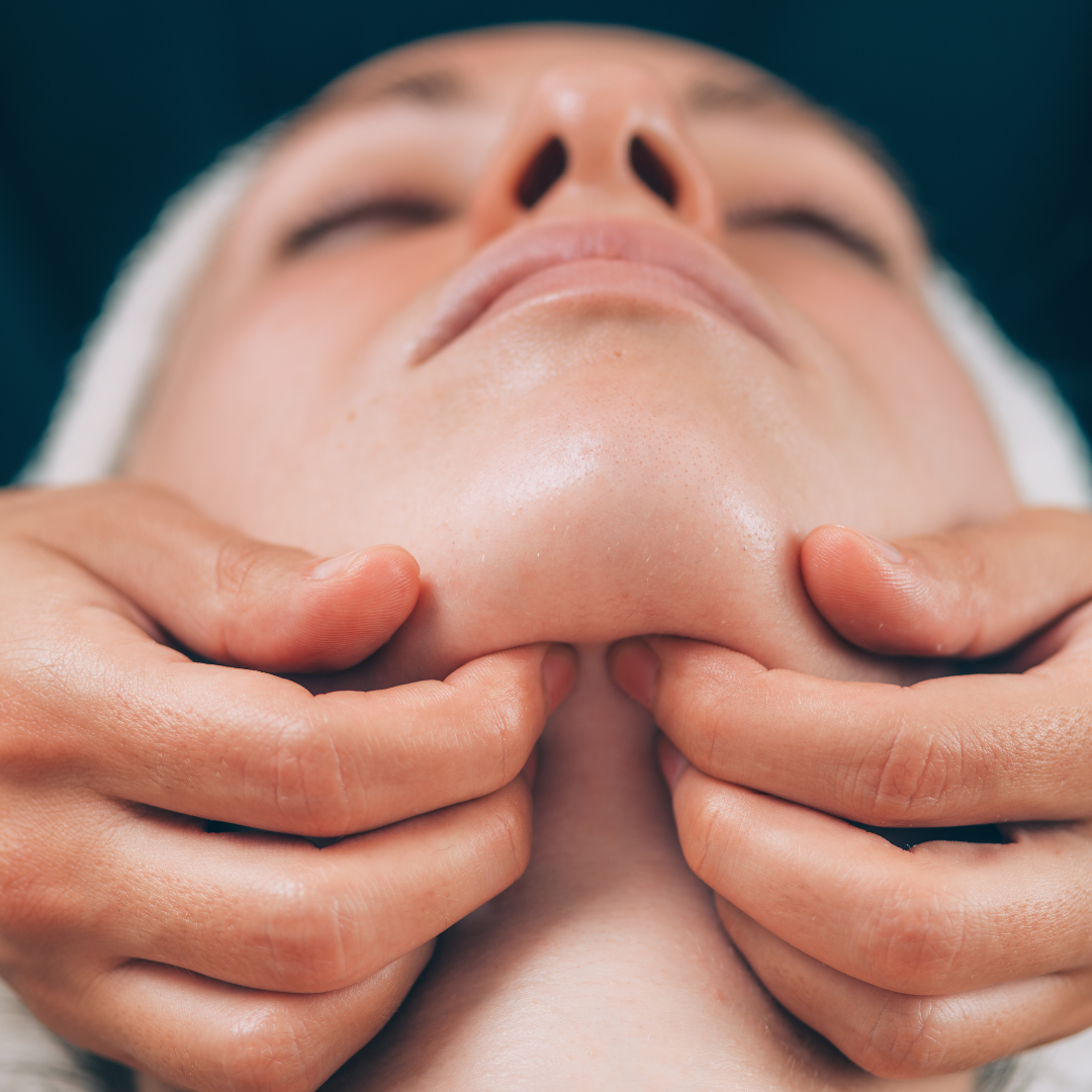 jawline massage Image
