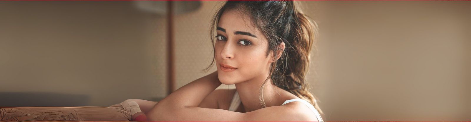 double chin - ananya pandey